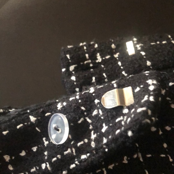 Forever 21 dress shorts - Picture 4 of 4